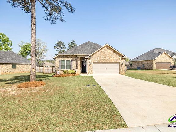 3rd image of 147 Silverside Dr