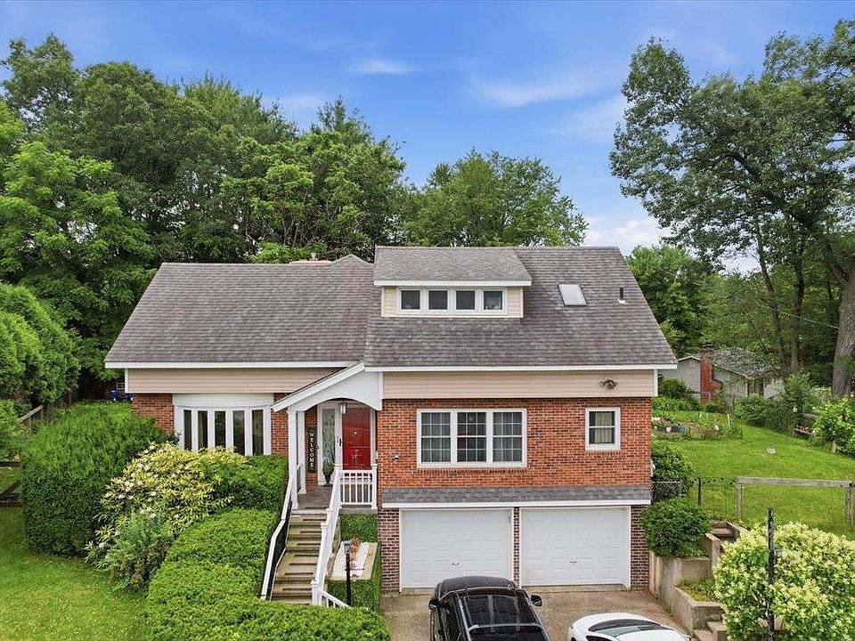 1st image of 22 Redwood Terrace