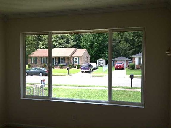 4th image of 1925 Laigh Cir