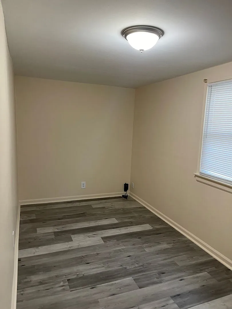918 13th Street (Christopher Shores) Newport News 23607 — Photo 3
