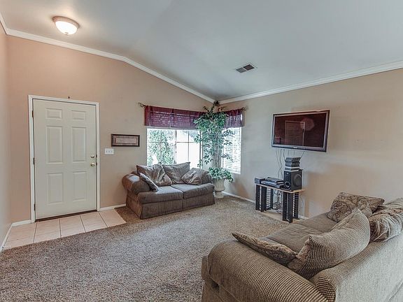 4th image of 1309 Plum St