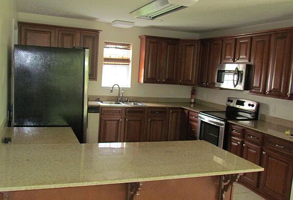 5th image of 26917 Savery Ln