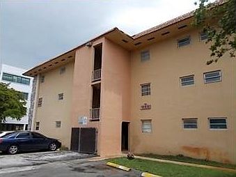 2nd image of 13920 Lake Placid Ct APT B15