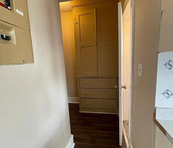 538 Louis Ave #4 — Photo 9