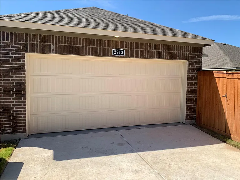 2913 Sage Ranch Dr — Photo 36