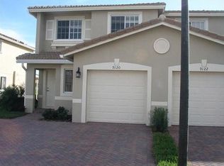 9122 Chambers St, Fort Lauderdale, FL 33321