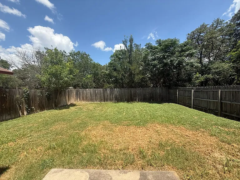 10609 Archdale Dr — Photo 11
