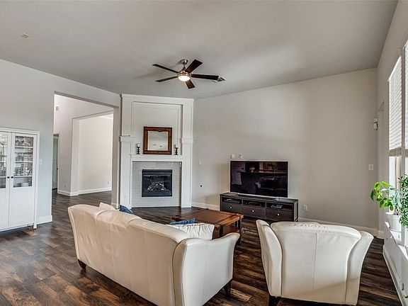 5th image of 3013 Charles Dr