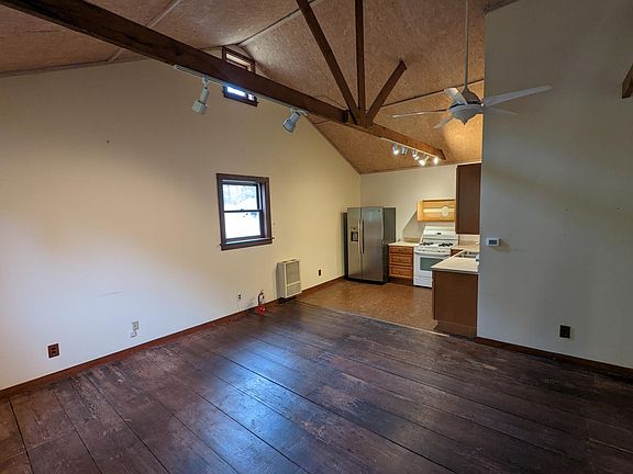 4th image of 8922 Poplar Ave