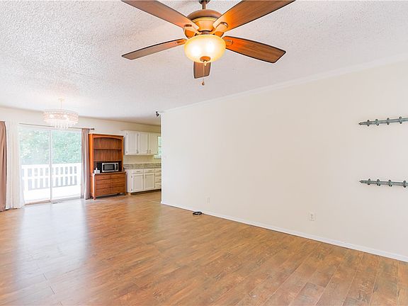 5th image of 59 Walney Dr