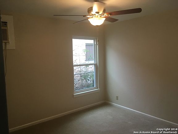 5th image of 822 Britton Ave