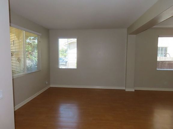 4th image of 33698 Poppy Ln