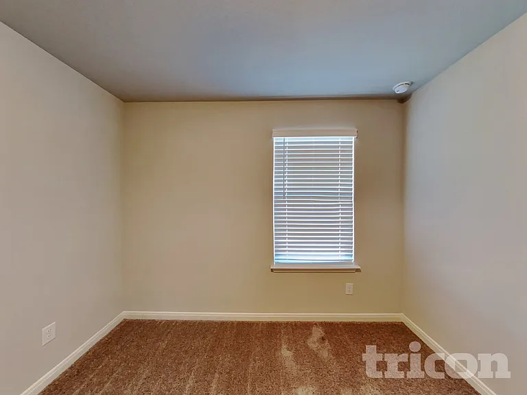 5616 Luna Pass — Photo 11