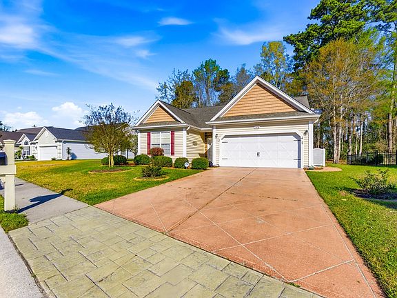 4th image of 149 Myrtle Grande Dr.