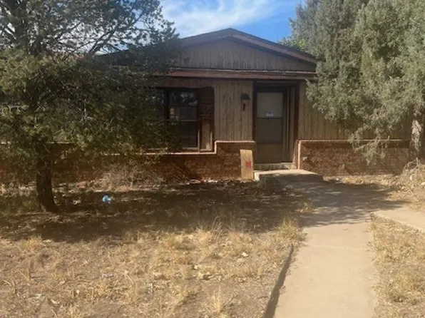 6121 N Lobo Ct, Hobbs, NM 88242