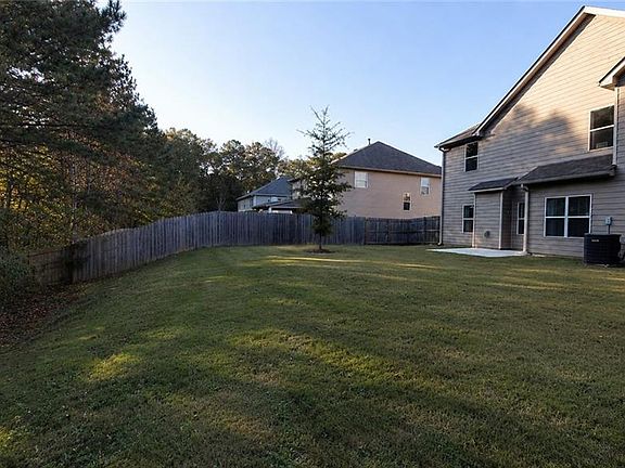 5th image of 154 Newry Dr