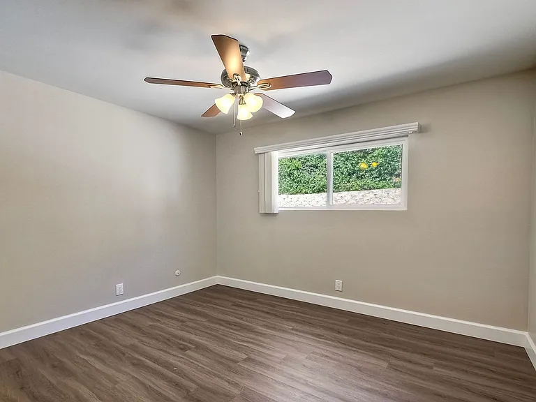3620 Frenzel Cir — Photo 14