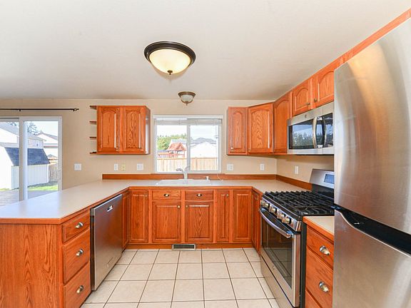 5th image of 8810 Rosario Ct SE