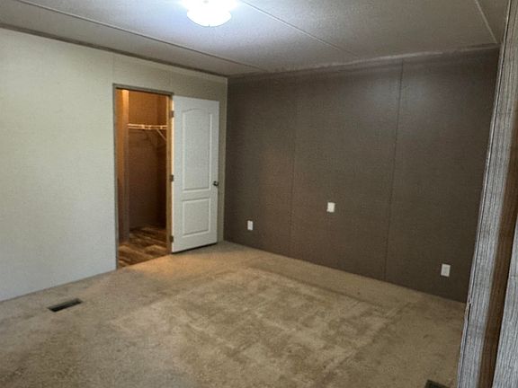 4th image of 825 E Ottley Ave