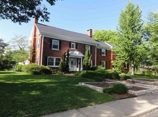 105 W Crestwood Dr, Peoria, IL 61614