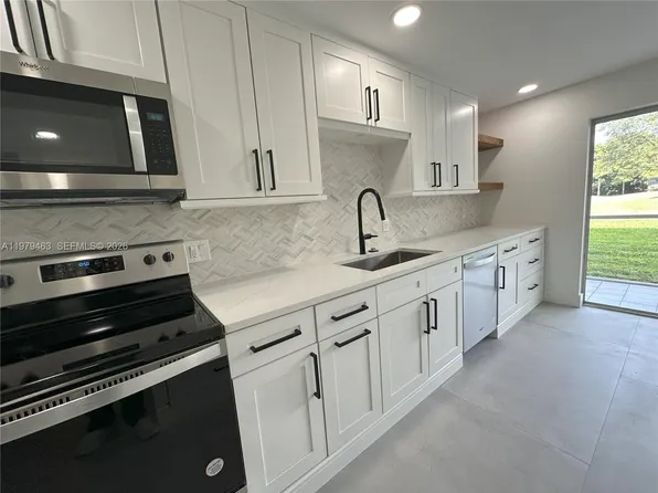 9470 Tangerine Pl APT 109, Fort Lauderdale, FL 33324