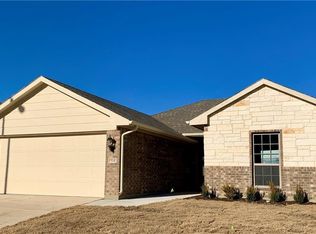 9140 Saint Kitts Rd, Fort Worth, TX 76123