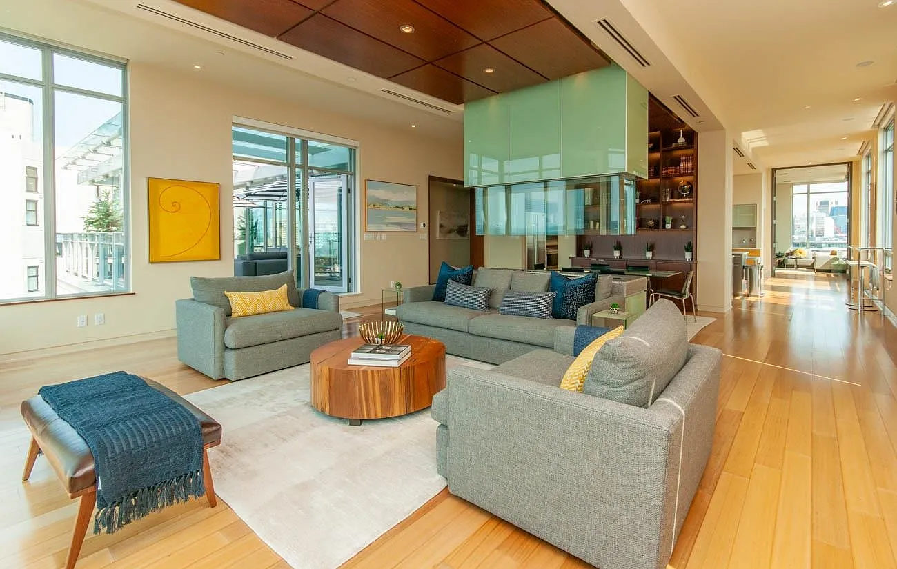 3 bed, 3000 sqft, $18,000 — Photo 3