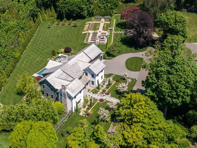 39 Compo Parkway, Westport, CT, 06880