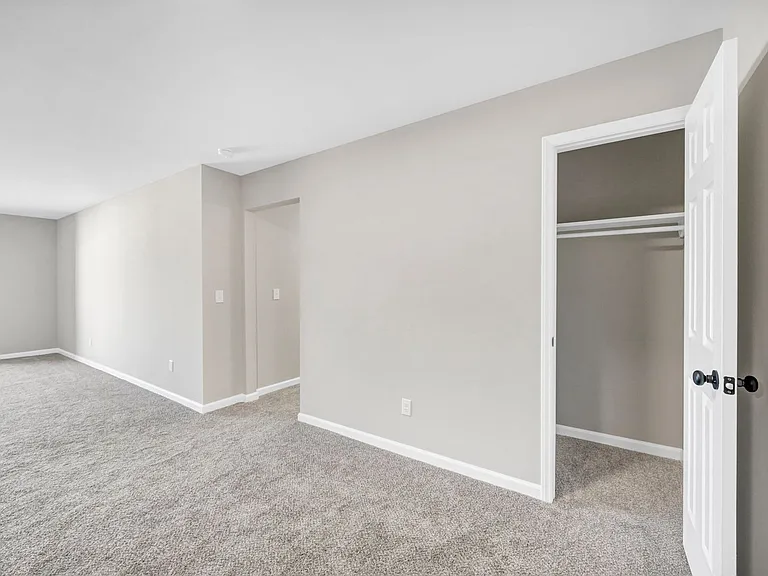 Gleneagle Apartment Homes — Photo 32