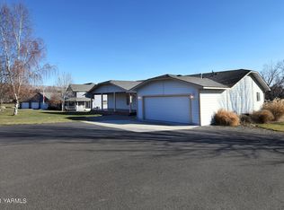 5500 Garden Terrace Ln, Yakima, WA 98901