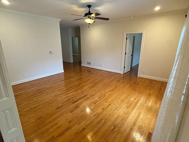 123 Garden Dr — Photo 5