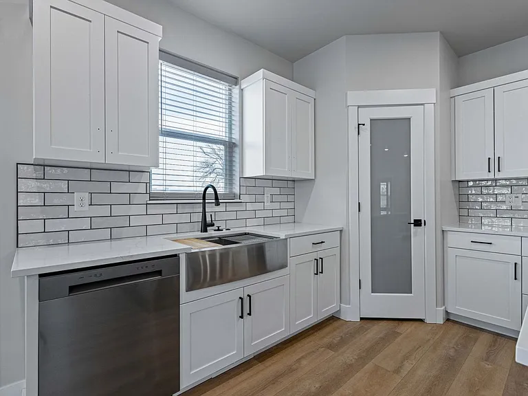 529 S Cutler Ave — Photo 6