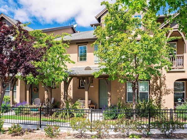 337 Feather River Pl, Oxnard, CA 93036