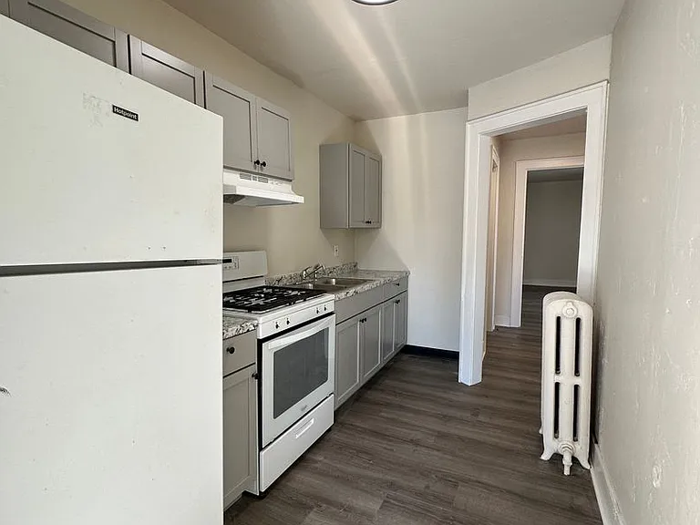 113 S Monroe Ave — Photo 15