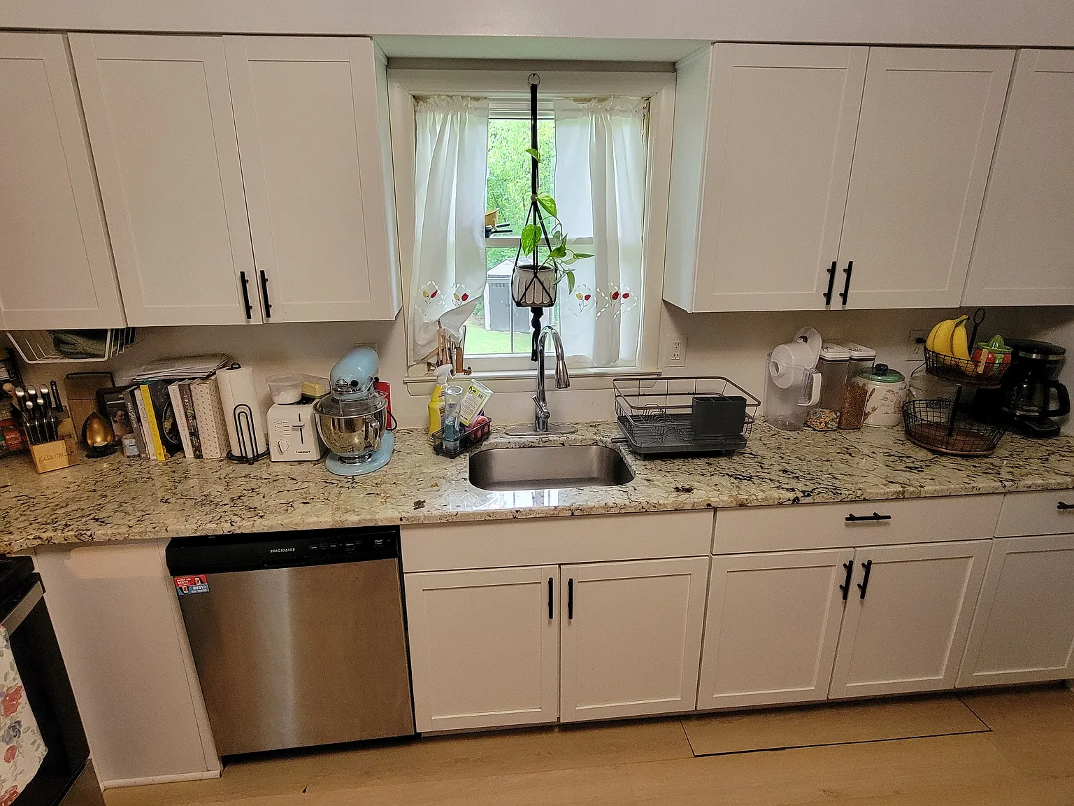 2 bed, 1.5 bath, 1103 sqft, $1,700 — Photo 3