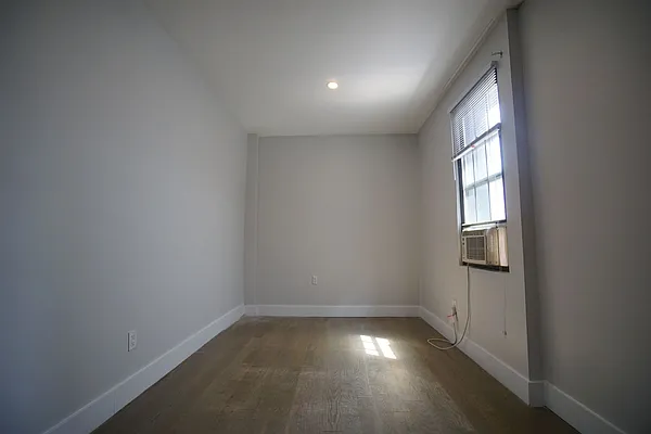 Rented by Miron Realty Group | media 6