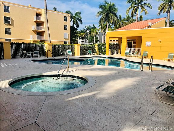 2nd image of 1450 SE 3rd Ave APT 301