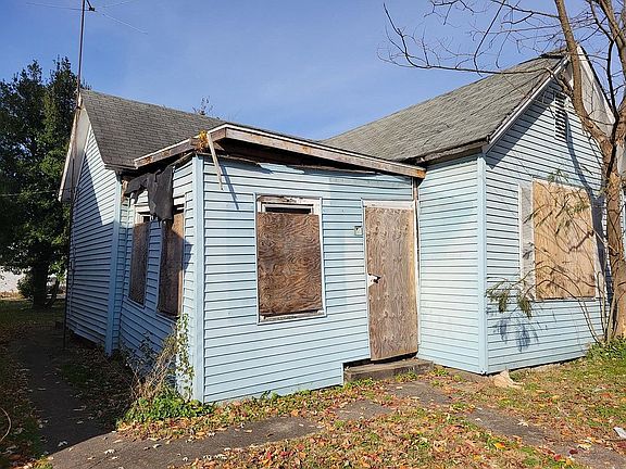 2nd image of 1309 Mound St