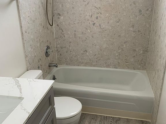 5th image of 906 Channing Way #D