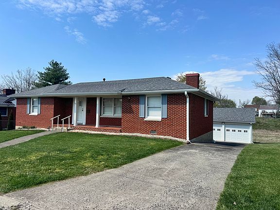 2nd image of 612 Elizabeth Ct