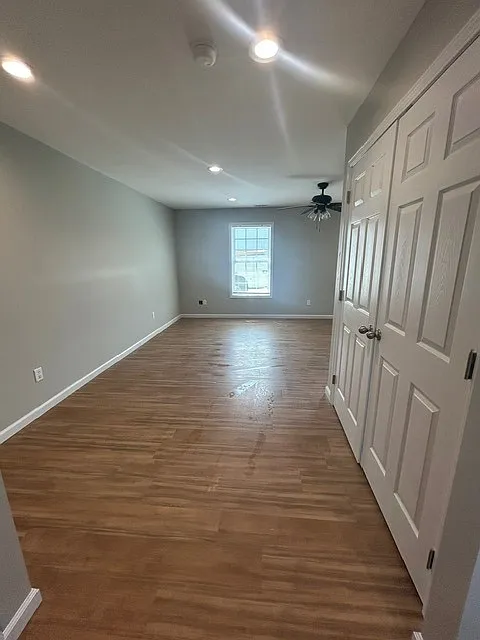 2 bed, 1000 sqft, $1,100 — Photo 4