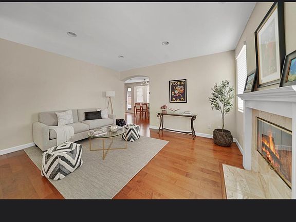 5th image of 2239 Pacific Ave APT A