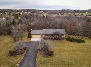 1235 Tally Ho Trl, Hubertus, WI 53033