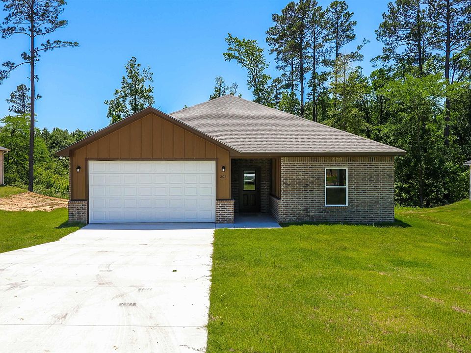 1st image of 206 Twisted Oaks Dr