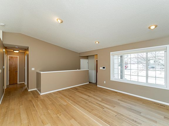 3rd image of 5380 56th Ave NW