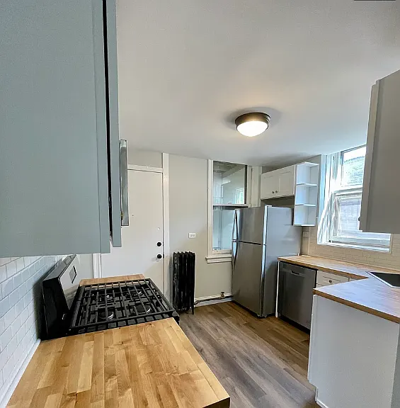4611 S Prairie Ave #1 — Photo 5