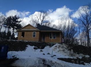 18 Hickory Hl, Belchertown, MA 01007