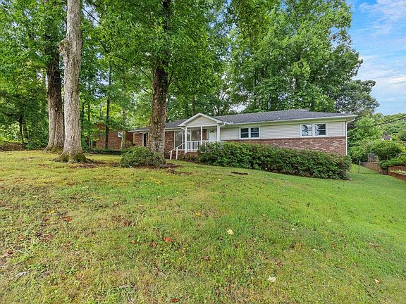 4th image of 5 Tazewell Dr