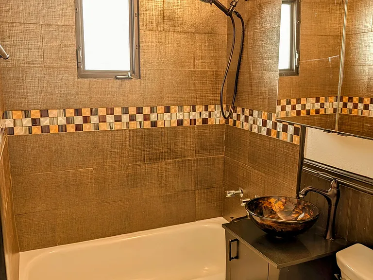 932 Fern Ave SE #B — Photo 4