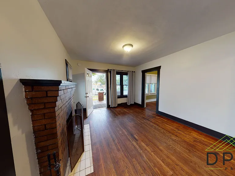 317 Shepard St — Photo 2